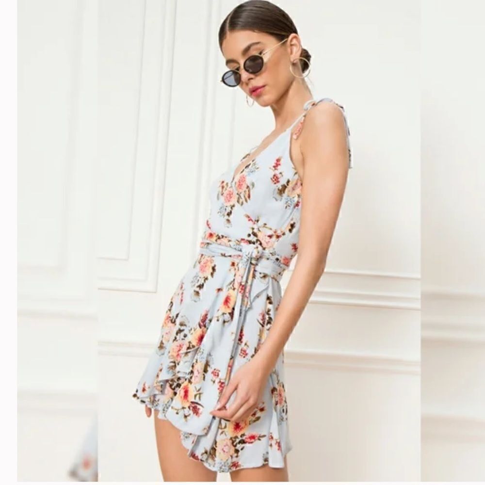 Superdown elena mini dress size small